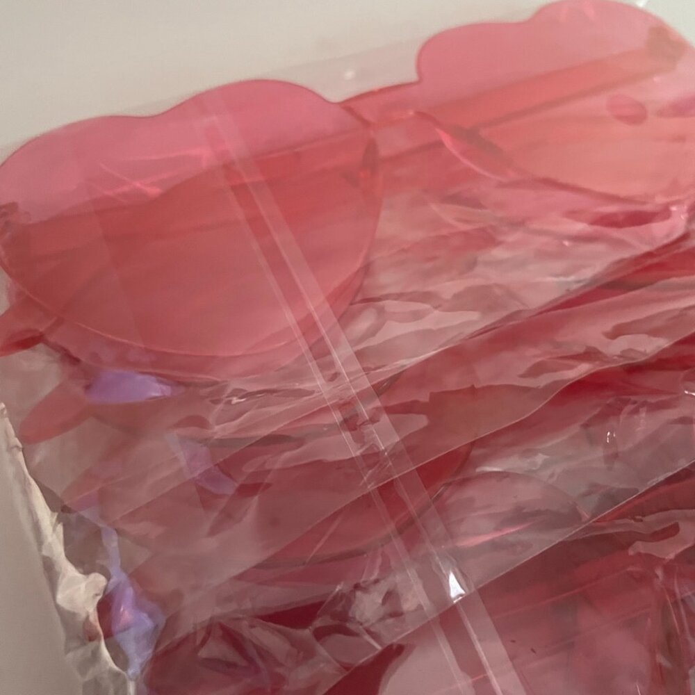 10 Pink Heart-Shaped Sunglasses